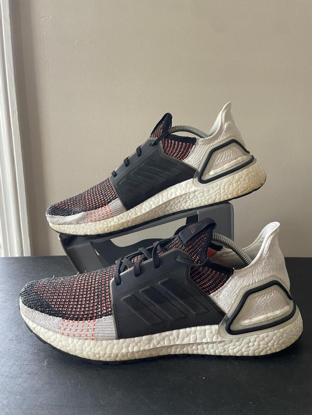 ADIDAS ULTRA BOOST